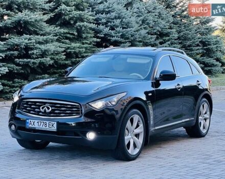 Черный Инфинити FX 37, объемом двигателя 3.7 л и пробегом 183 тыс. км за 14850 $, фото 1 на Automoto.ua