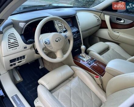 Черный Инфинити FX 37, объемом двигателя 3.7 л и пробегом 183 тыс. км за 14850 $, фото 32 на Automoto.ua