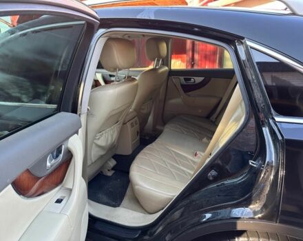 Черный Инфинити FX 37, объемом двигателя 3.7 л и пробегом 120 тыс. км за 12500 $, фото 6 на Automoto.ua