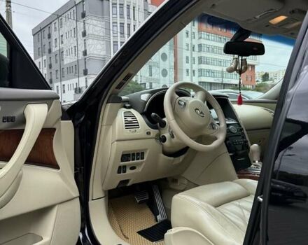 Черный Инфинити FX 37, объемом двигателя 3.7 л и пробегом 145 тыс. км за 20000 $, фото 8 на Automoto.ua