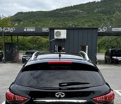 Черный Инфинити FX 37, объемом двигателя 3.7 л и пробегом 145 тыс. км за 18000 $, фото 14 на Automoto.ua