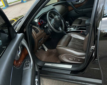 Черный Инфинити FX 37, объемом двигателя 3.7 л и пробегом 190 тыс. км за 16800 $, фото 10 на Automoto.ua