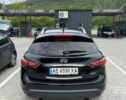Черный Инфинити FX 37, объемом двигателя 3.7 л и пробегом 145 тыс. км за 18000 $, фото 15 на Automoto.ua