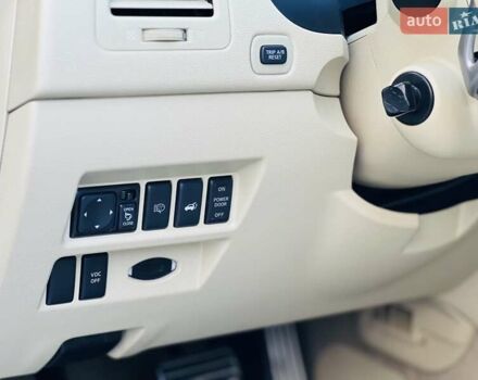 Черный Инфинити FX 37, объемом двигателя 3.7 л и пробегом 183 тыс. км за 14850 $, фото 34 на Automoto.ua