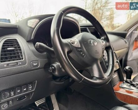 Чорний Інфініті FX 37, об'ємом двигуна 3.7 л та пробігом 211 тис. км за 16900 $, фото 55 на Automoto.ua
