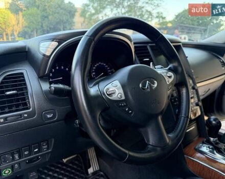 Черный Инфинити FX 37, объемом двигателя 3.7 л и пробегом 211 тыс. км за 16800 $, фото 1 на Automoto.ua