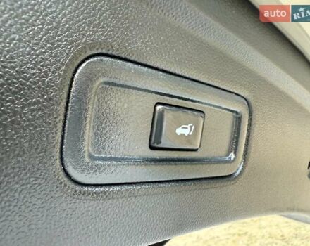 Черный Инфинити FX 37, объемом двигателя 3.7 л и пробегом 202 тыс. км за 15400 $, фото 10 на Automoto.ua