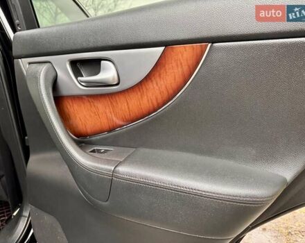 Чорний Інфініті FX 37, об'ємом двигуна 3.7 л та пробігом 211 тис. км за 16900 $, фото 59 на Automoto.ua