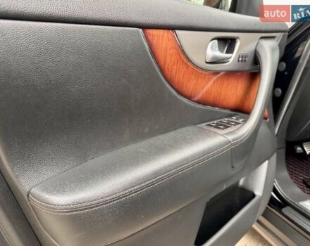 Чорний Інфініті FX 37, об'ємом двигуна 3.7 л та пробігом 211 тис. км за 16900 $, фото 47 на Automoto.ua