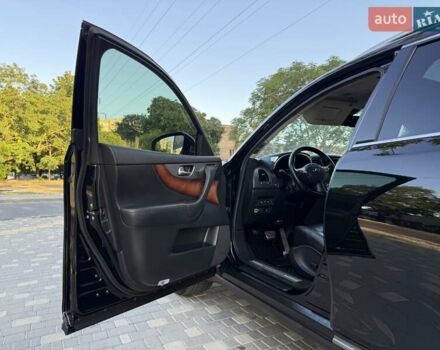 Черный Инфинити FX 37, объемом двигателя 3.7 л и пробегом 211 тыс. км за 16800 $, фото 34 на Automoto.ua