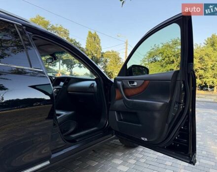 Черный Инфинити FX 37, объемом двигателя 3.7 л и пробегом 211 тыс. км за 16800 $, фото 47 на Automoto.ua