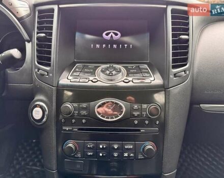 Чорний Інфініті FX 37, об'ємом двигуна 3.7 л та пробігом 211 тис. км за 16900 $, фото 76 на Automoto.ua