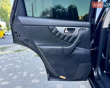 Черный Инфинити FX 37, объемом двигателя 3.7 л и пробегом 202 тыс. км за 15400 $, фото 28 на Automoto.ua