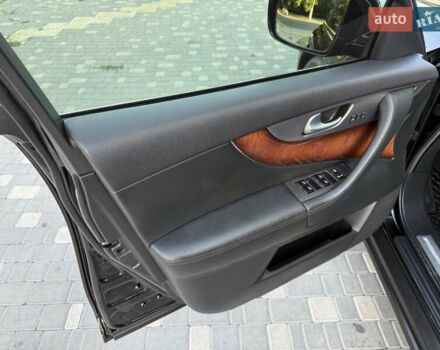 Черный Инфинити FX 37, объемом двигателя 3.7 л и пробегом 211 тыс. км за 16800 $, фото 36 на Automoto.ua