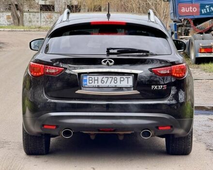 Чорний Інфініті FX 37, об'ємом двигуна 3.7 л та пробігом 211 тис. км за 16900 $, фото 11 на Automoto.ua