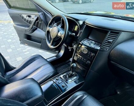 Черный Инфинити FX 37, объемом двигателя 3.7 л и пробегом 202 тыс. км за 15400 $, фото 35 на Automoto.ua