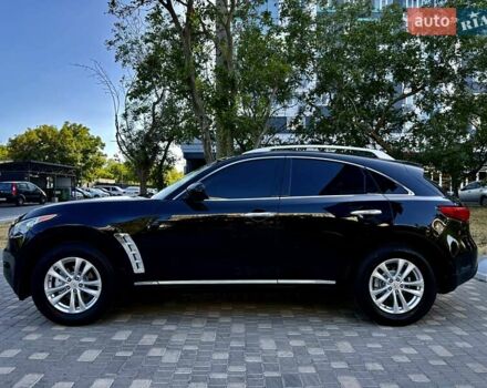 Черный Инфинити FX 37, объемом двигателя 3.7 л и пробегом 202 тыс. км за 15400 $, фото 77 на Automoto.ua