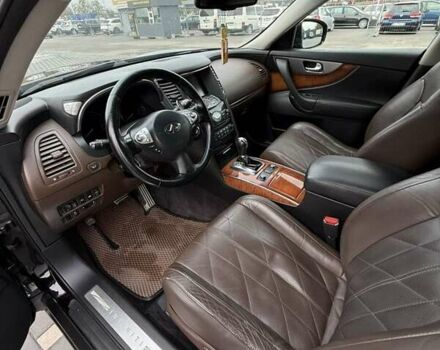 Черный Инфинити FX 37, объемом двигателя 3.7 л и пробегом 172 тыс. км за 17700 $, фото 4 на Automoto.ua