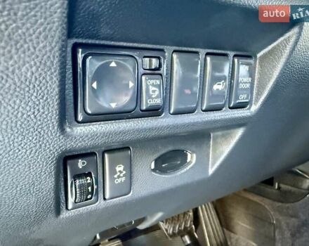 Черный Инфинити FX 37, объемом двигателя 3.7 л и пробегом 202 тыс. км за 15400 $, фото 42 на Automoto.ua