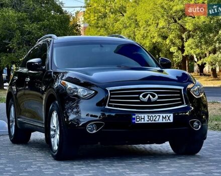 Черный Инфинити FX 37, объемом двигателя 3.7 л и пробегом 202 тыс. км за 15400 $, фото 4 на Automoto.ua