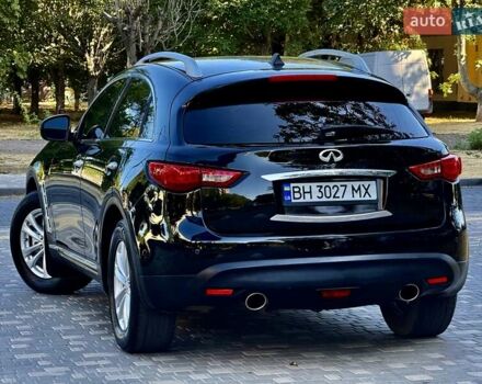 Черный Инфинити FX 37, объемом двигателя 3.7 л и пробегом 202 тыс. км за 15400 $, фото 80 на Automoto.ua