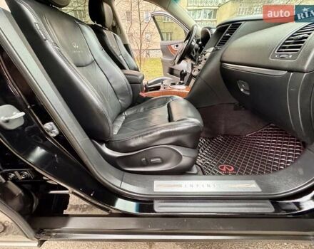 Чорний Інфініті FX 37, об'ємом двигуна 3.7 л та пробігом 211 тис. км за 16900 $, фото 46 на Automoto.ua