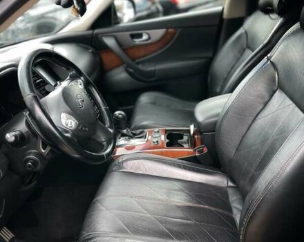 Черный Инфинити FX 37, объемом двигателя 3.7 л и пробегом 199 тыс. км за 15300 $, фото 5 на Automoto.ua