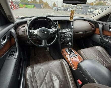 Черный Инфинити FX 37, объемом двигателя 3.7 л и пробегом 172 тыс. км за 17700 $, фото 17 на Automoto.ua