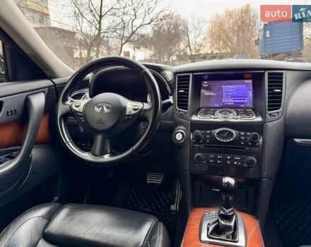Чорний Інфініті FX 37, об'ємом двигуна 3.7 л та пробігом 211 тис. км за 16900 $, фото 78 на Automoto.ua