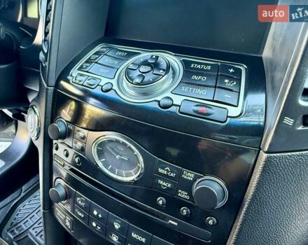 Черный Инфинити FX 37, объемом двигателя 3.7 л и пробегом 202 тыс. км за 15400 $, фото 34 на Automoto.ua