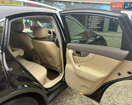 Черный Инфинити FX 37, объемом двигателя 3.7 л и пробегом 226 тыс. км за 16300 $, фото 9 на Automoto.ua