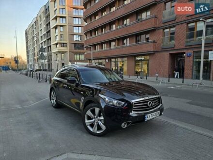 Інфініті FX 37 2012 у Івано-Франківську на Automoto.ua Чорний Інфініті FX 37, об'ємом двигуна 3.7 л та пробігом 131 тис. км за 17500 $, фото 1 на Automoto.ua