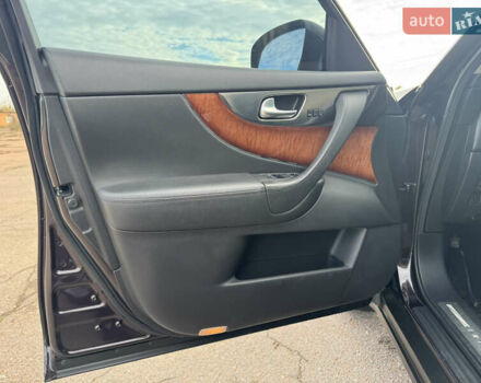 Инфинити FX 37 2010 в Киеве на Automoto.ua Коричневый Инфинити FX 37, объемом двигателя 3.7 л и пробегом 235 тыс. км за 13999 $, фото 35 на Automoto.ua