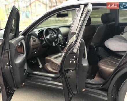 Коричневий Інфініті FX 37, об'ємом двигуна 3.7 л та пробігом 314 тис. км за 11700 $, фото 2 на Automoto.ua