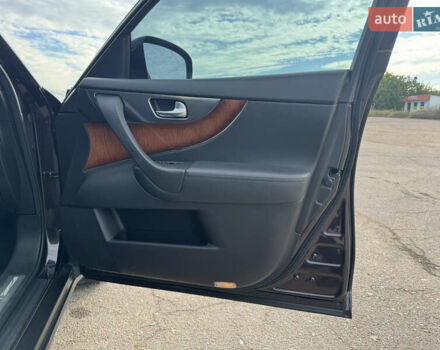 Инфинити FX 37 2010 в Киеве на Automoto.ua Коричневый Инфинити FX 37, объемом двигателя 3.7 л и пробегом 235 тыс. км за 13999 $, фото 44 на Automoto.ua