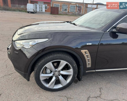 Инфинити FX 37 2010 в Киеве на Automoto.ua Коричневый Инфинити FX 37, объемом двигателя 3.7 л и пробегом 235 тыс. км за 13999 $, фото 24 на Automoto.ua