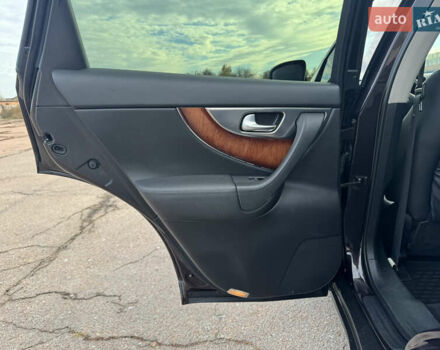 Инфинити FX 37 2010 в Киеве на Automoto.ua Коричневый Инфинити FX 37, объемом двигателя 3.7 л и пробегом 235 тыс. км за 13999 $, фото 33 на Automoto.ua