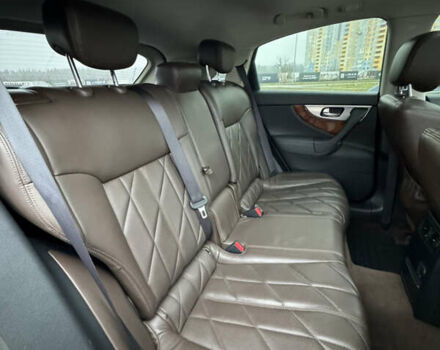 Коричневый Инфинити FX 37, объемом двигателя 3.7 л и пробегом 67 тыс. км за 25000 $, фото 11 на Automoto.ua