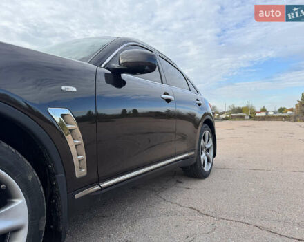 Инфинити FX 37 2010 в Киеве на Automoto.ua Коричневый Инфинити FX 37, объемом двигателя 3.7 л и пробегом 235 тыс. км за 13999 $, фото 23 на Automoto.ua