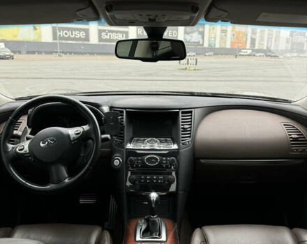 Коричневый Инфинити FX 37, объемом двигателя 3.7 л и пробегом 67 тыс. км за 25000 $, фото 16 на Automoto.ua