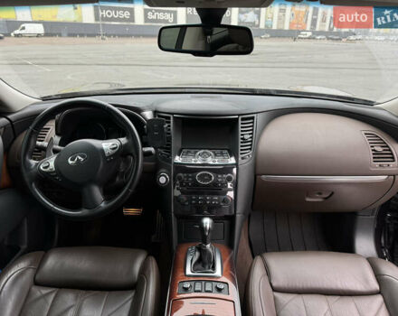 Коричневый Инфинити FX 37, объемом двигателя 3.7 л и пробегом 67 тыс. км за 25000 $, фото 14 на Automoto.ua