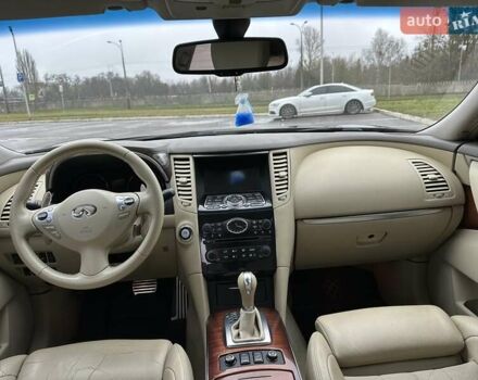 Коричневый Инфинити FX 37, объемом двигателя 3.7 л и пробегом 145 тыс. км за 13900 $, фото 20 на Automoto.ua