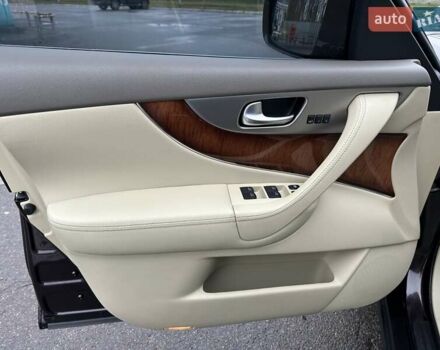 Коричневый Инфинити FX 37, объемом двигателя 3.7 л и пробегом 145 тыс. км за 13900 $, фото 22 на Automoto.ua