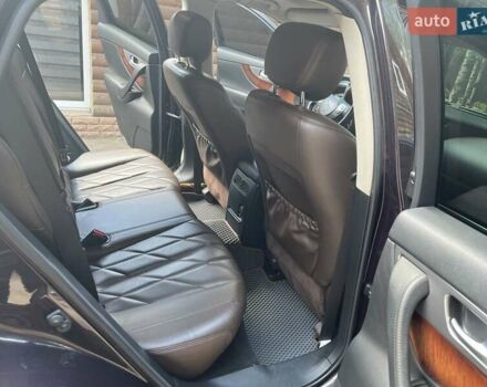 Коричневый Инфинити FX 37, объемом двигателя 3.7 л и пробегом 210 тыс. км за 13000 $, фото 2 на Automoto.ua