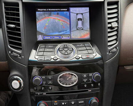 Коричневый Инфинити FX 37, объемом двигателя 3.7 л и пробегом 132 тыс. км за 13700 $, фото 9 на Automoto.ua