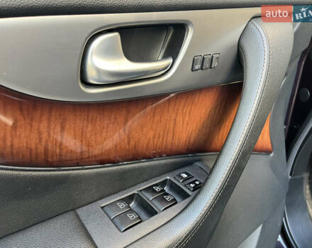 Коричневый Инфинити FX 37, объемом двигателя 3.7 л и пробегом 279 тыс. км за 13500 $, фото 28 на Automoto.ua