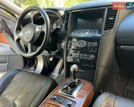 Коричневый Инфинити FX 37, объемом двигателя 3.7 л и пробегом 279 тыс. км за 13500 $, фото 30 на Automoto.ua