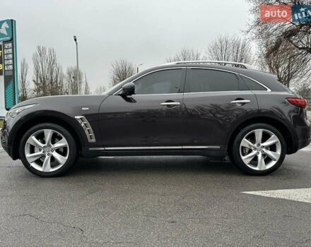 Коричневый Инфинити FX 37, объемом двигателя 3.7 л и пробегом 145 тыс. км за 13900 $, фото 7 на Automoto.ua