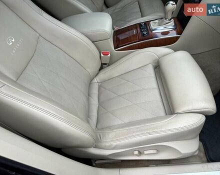 Коричневый Инфинити FX 37, объемом двигателя 3.7 л и пробегом 145 тыс. км за 13900 $, фото 17 на Automoto.ua