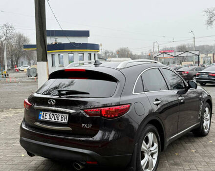 Коричневый Инфинити FX 37, объемом двигателя 3.7 л и пробегом 132 тыс. км за 13700 $, фото 1 на Automoto.ua